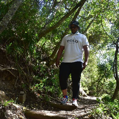 A husband, Law Student, Father.
Orlando Pirates, Real Madrid and Manchester United Fan...
