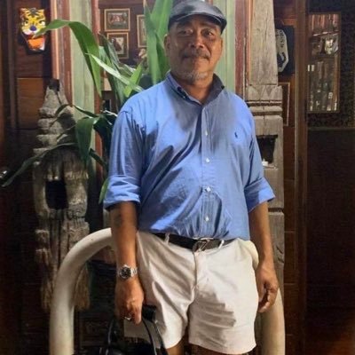 sompakperth's profile picture. @sompakperth -เป็นคนง่ายๆ สะสมของเก่า จัดสวน ทำอาหาร /An easy going person into cooking gardening collectible..facebook.com/sompakperth/