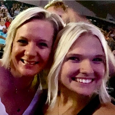 i’m an elementary and special education major at usd! go yotes!