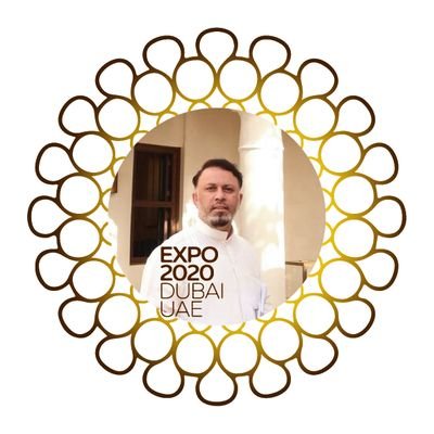 مصمم جرافيك Graphic Designer و مهتم في شؤون تثقيف مجتمع الامارات في الفنون البصرية … عضو نادي الشارقة للصحافة.. ماجستير في الفنون الجميله