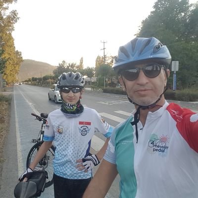 Quid rides?
De te fabula narratur.