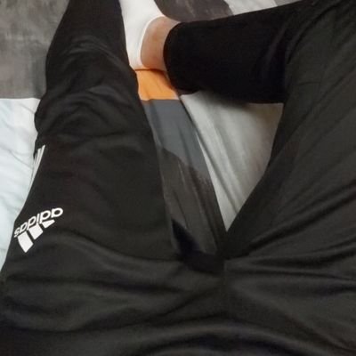 #adidasgay #polskigej #gejwarszawa #scally #adidasfetish #trackies #trackiesfetish