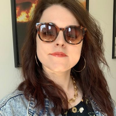 - MLitt student at Glasgow University - book reviews and other things on Instagram @masteringletters - subway poetry on a Instagram @_orangepeelpoetry