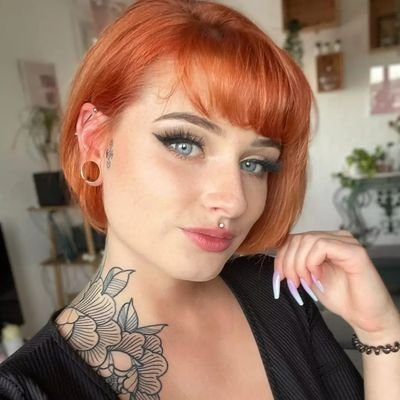 Féministe extrémiste et Végé, tout pour plaire.
@blackeyedPv (mutu only.)