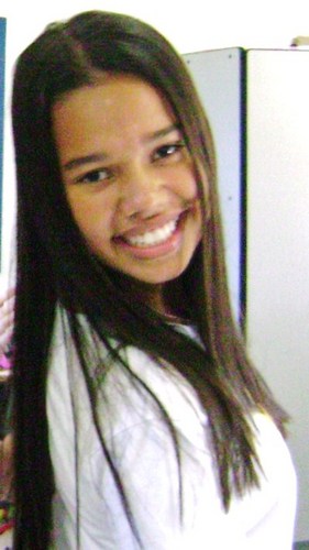 Sou intensa, impulsiva, indecisa, controladora, possessiva, confusa, carente, chata, mandona, ciumenta e loucamente apaixonada.. E aí, vai encarar? s2