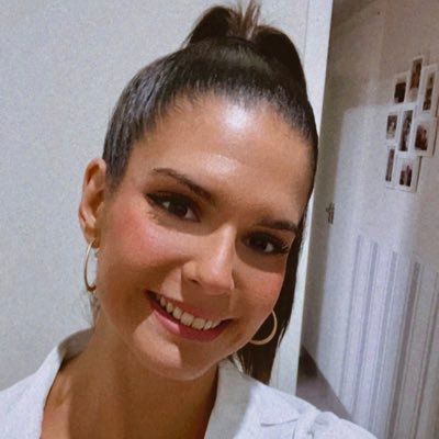 👩🏻‍⚕️❤️