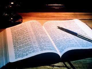 Ora, estes de Beréia receberam a palavra com toda a avidez, examinando as Escrituras todos os dias para ver se as coisas eram, de fato, assim (Atos 17:11).