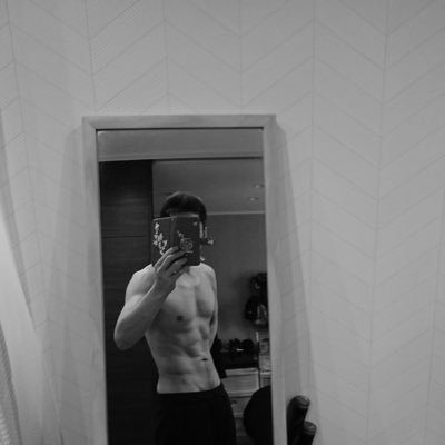 7oB0c's profile picture. 明るく楽しく生きたい 松山P活募集 /P活募集の女性DMください 情報交換も大歓迎 /バツイチ /清潔感あり/ 170-63 筋肉質/ジム通い/広島カープファン/お茶食事からでもＯK