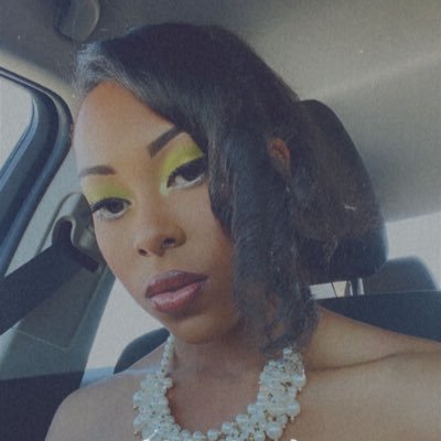 Melani3_hollis's profile picture. 1908 💚💗ΖΓ• PV Alumna 💜💛