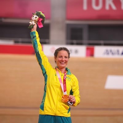 emily_petricola's profile picture. Paralympic Champ IP🥇& WR⏱ Paralympic🥈Road TT World champ:  IP 2019;2020 Scratch & Omnium 2020 Road TT 2019   Enquiries📩: annette@paradigmshiftsports.com