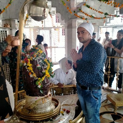 Vikram4529's profile picture. 