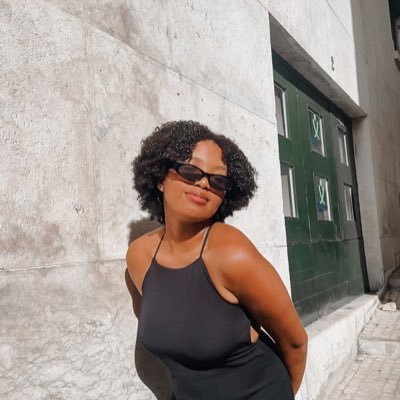 Carlaa_tavaress's profile picture. ig: carlaa__tavares