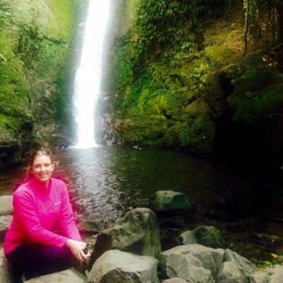 deemoore35's profile picture. Post Primary Teacher 👉🏻Business 🤓