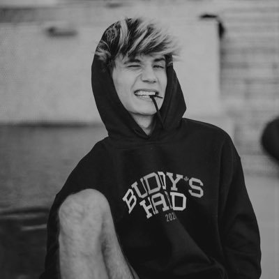 zootedhossler's profile picture. i don’t have anything better to do with my life