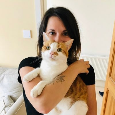 cecibulle_'s profile picture. She/Her 👩🏻 When life gives you pineapples, put them on pizza 🍕 Cat mum 🐈 🐈‍⬛ Vegan for the animals 🌱 #ImACybersmiler