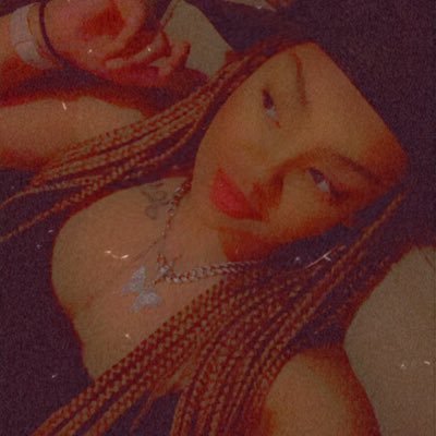 iM_BESTEST's profile picture. bitch I’m The ☝🏽 And Also The ✌🏽