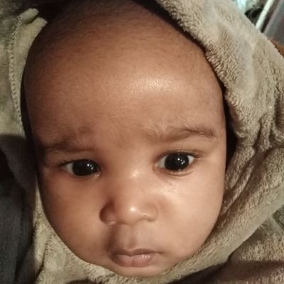 Ngwadla3's profile picture. The woman amongst the others