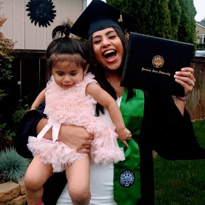 _karlalaraaaa's profile picture. future attorney  💫