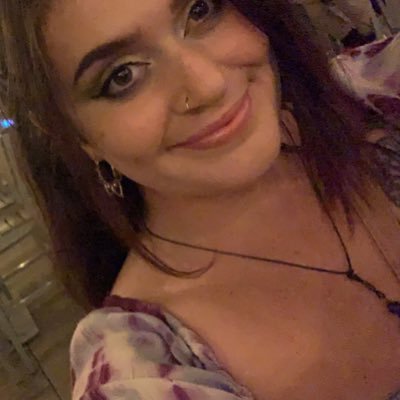 Kaylarosario's profile picture. funny