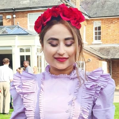 JolishaSingh's profile picture. Winged eyeliner. Rock n' Roll