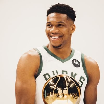 Primeira página brasileira dedicada ao Giannis Antetokounmpo, Campeão, 2X MVP e 1X DPOY da NBA. (Not afilliated with @Giannis_An34)