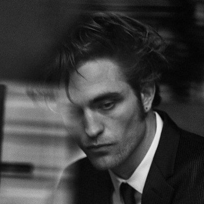 your daily dose of robert pattinson as you scroll through your timeline