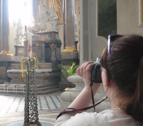 IlsaLund_'s profile picture. Queer, Feminist, Activist, Advocate, Sexual Health Educator, Vagina Warrior(!) living in NL