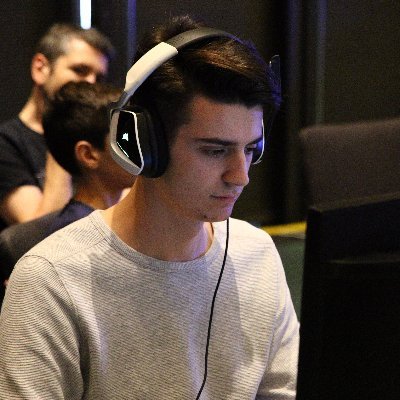 Former StarCraft 2 player
Former SC2-LOL TIPSTER