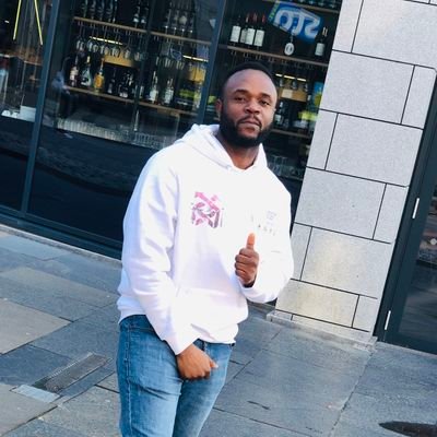 elvisonob's profile picture. 