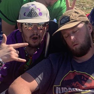 😽Professional Rave Dad 😎 Professional Hippie ☮️ PLUR ALL DAY EVERYDAY #SWOUP @SparkMasterTape THA GOD