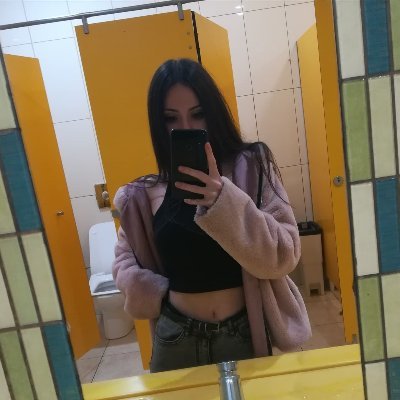 ChinijaLoL's profile picture. Amante de las ratas 🐁 // Tic Tac