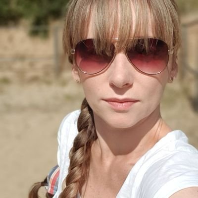 polka883's profile picture. 