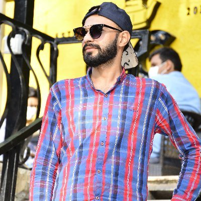 Proud Pakistani 😎 Alhamdulillah
Muslim😎
Engineer 😎 😉1 Nov (Apna day)😎😉
Traveling 😜