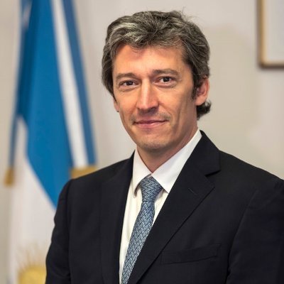 Ex Auditor General de la Nación
Ex Presidente del Banco de la Nación Argentina