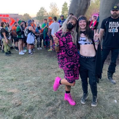 I’m sorry all I tweet about is EDM and Peep. Luci stan account.