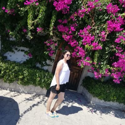 seyma0210's profile picture. Light is easy to love. Show me your darknees.