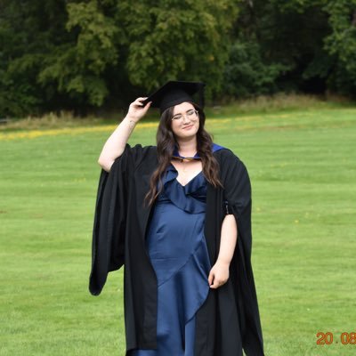 English teacher. ECT year 2👩🏻🏫 23 (She/her 🌈) Lover of books 📚 and animals 😊