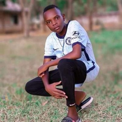 I put God first 🙏🏽
Learn to forgive and to forget-
-be humble-
Hobbies 👇
Soccer ⚽
Music🎶
Basketball 🏀
Movies 🎬
