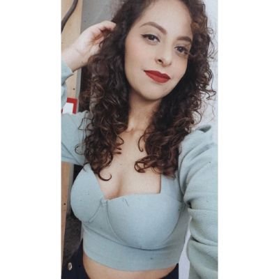 MagdaAlvarez03's profile picture. 