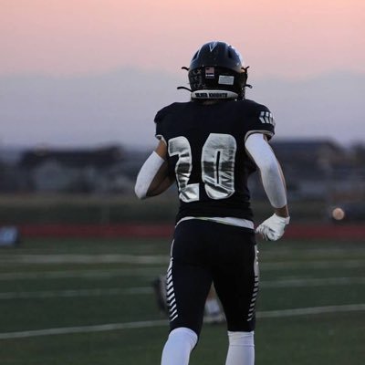 Baker university//DB, 6’2, 205|,3.2 GPA ||4.4 40|| ||Broad Jump 10’5 || 40inch vert|| phone 9703729967✝️