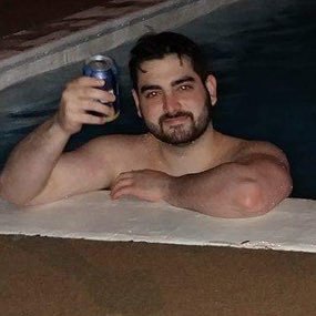 noahcallis's profile picture. idk I need a drink