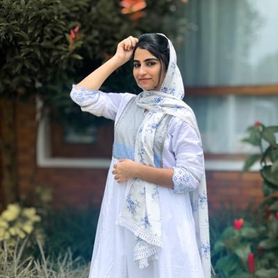 _neh_a______'s profile picture. CA aspirant | Artist
     Founder: @artes_neh
India • Asia • America • Vajra • International book of record holder