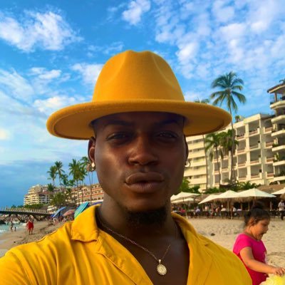 http://Poet+ Rapper|Scientist|Anime Head|Horror Fiend👽👨🏿🎓 IG:FernbyNature
