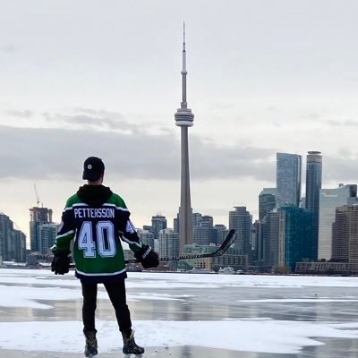 Toronto Metropolitan University Sport Media '23 • Enjoyer of hockey, racing, and other stuff I guess