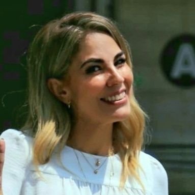 #RebeldeConCausa ,tapatía y animalista hasta los🦴;alérgica al populismo y a la ineptitud. Dicharachera,cafeinómana, consejera compulsiva y POR FIN MAMÁ🤱