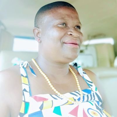 tinasathekge's profile picture. 