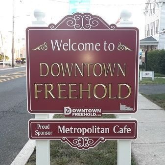 HomeTownToo's profile picture. 