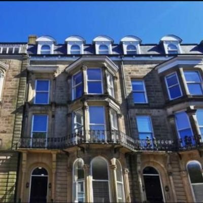 Stunning two bedroom holiday home, second floor apartment in the elegant Esplanade area of Scarborough. It’s just a stone’s throw to the seafront.