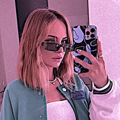 miascemre's profile picture. 