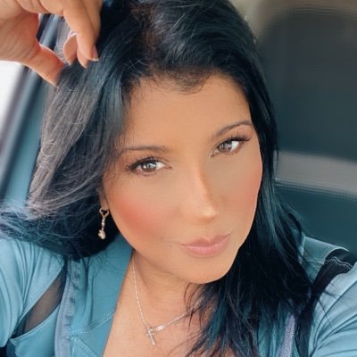 Migdalia en Marcando el retorno todas las tardes de 5pm hasta las 7pm, por 94.7 FM Visita y deja tus comentarios en https://t.co/lGU6j7qJtL